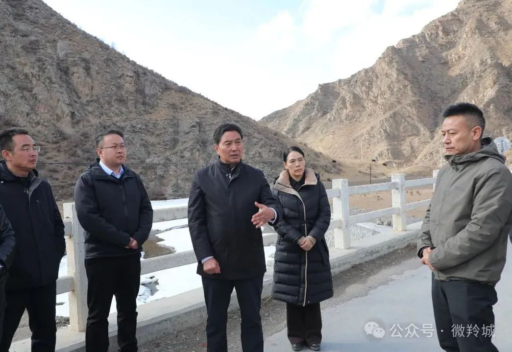 李新平 措白调研佐盖曼玛镇重点工作时强调 锚定“六抓”工作精准强举措 携手园区并肩启新程 共筑发展新高地